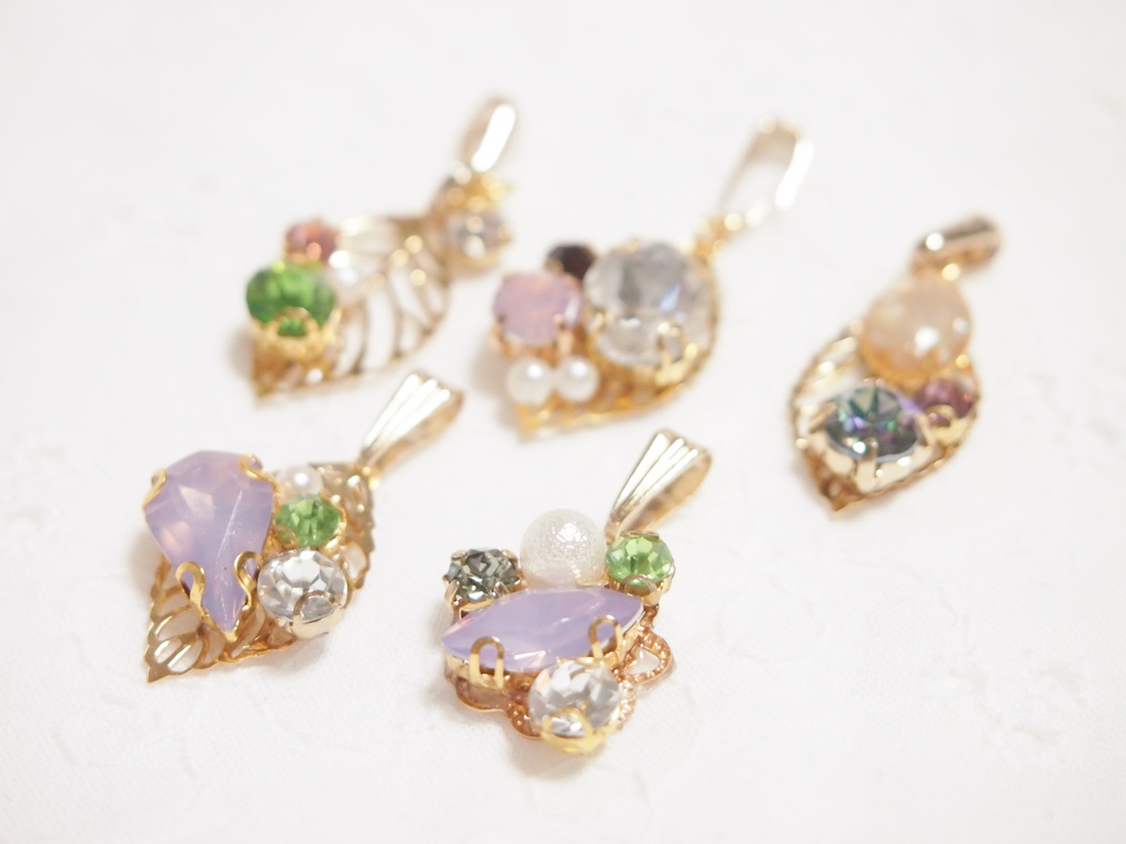 チャーム「百花」B