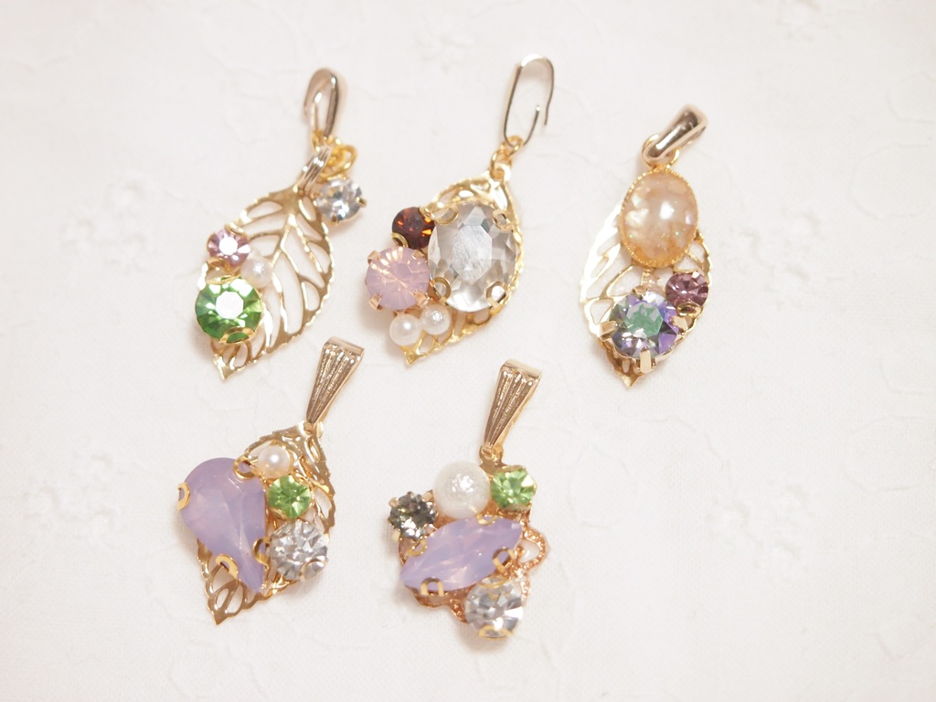 チャーム「百花」B