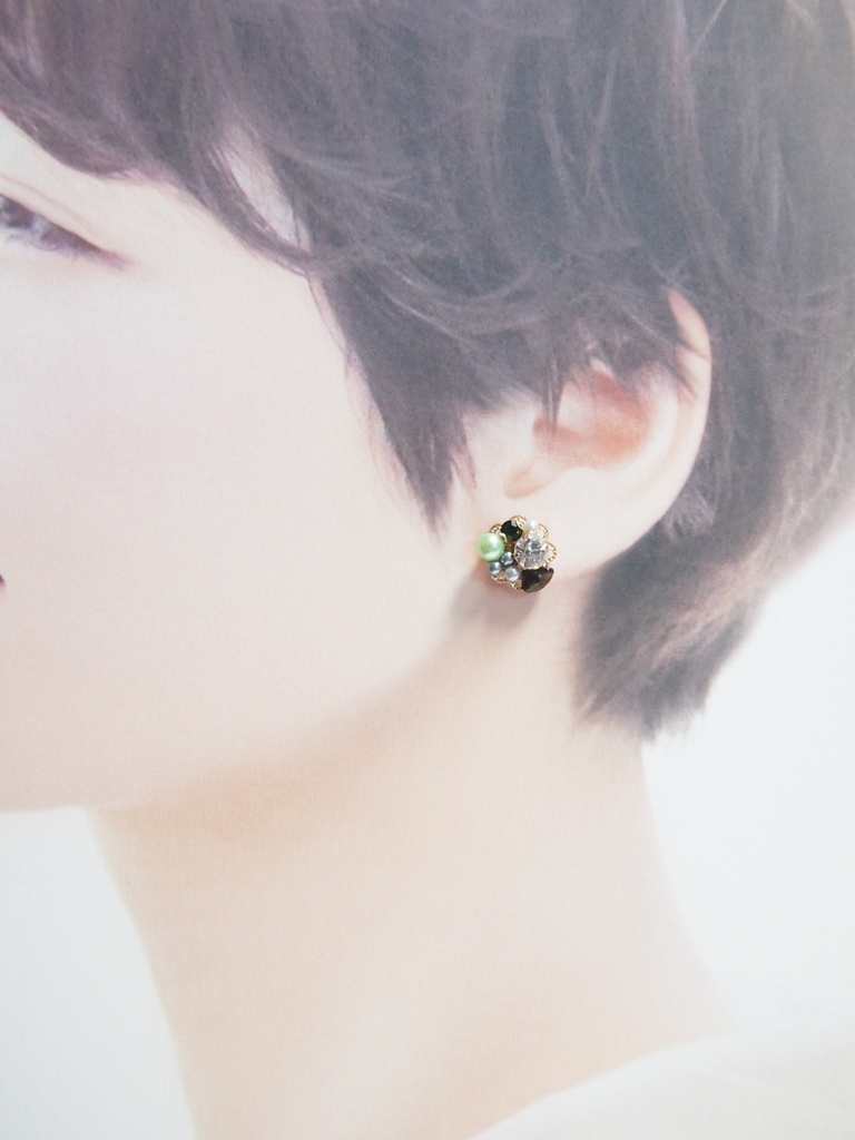 ひかり寄せ　ピアス