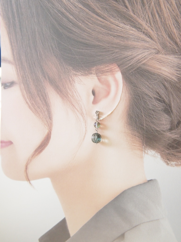 陰(緑)ピアス&イヤリング