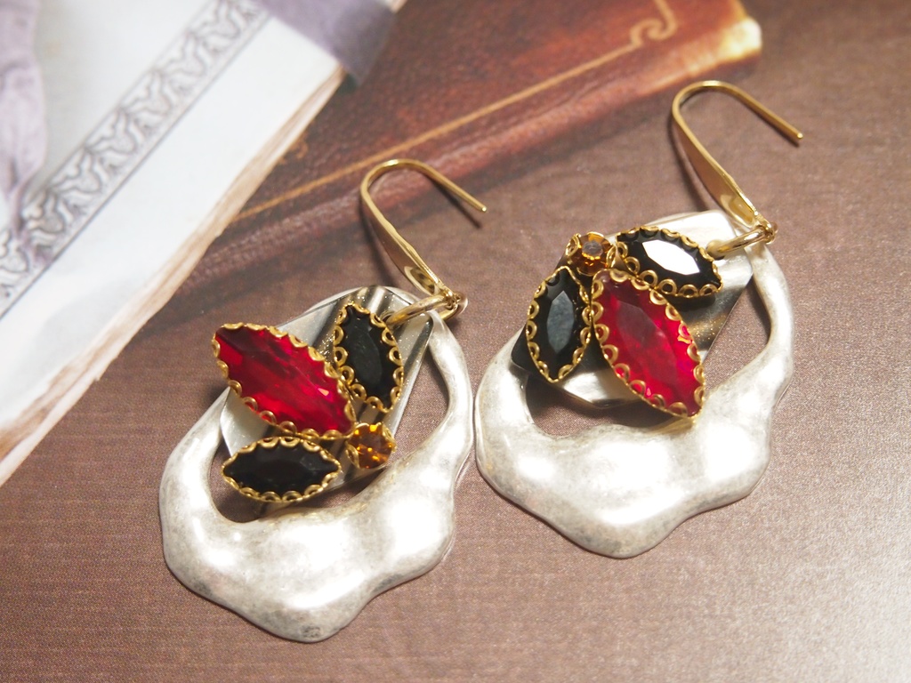 こくしぼう「酷夜」イヤリング＆ピアス