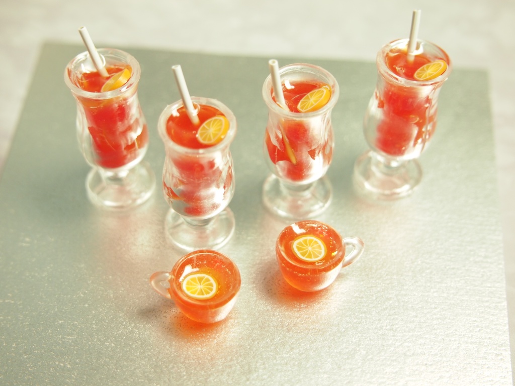 オレンジジュースとレモンティー