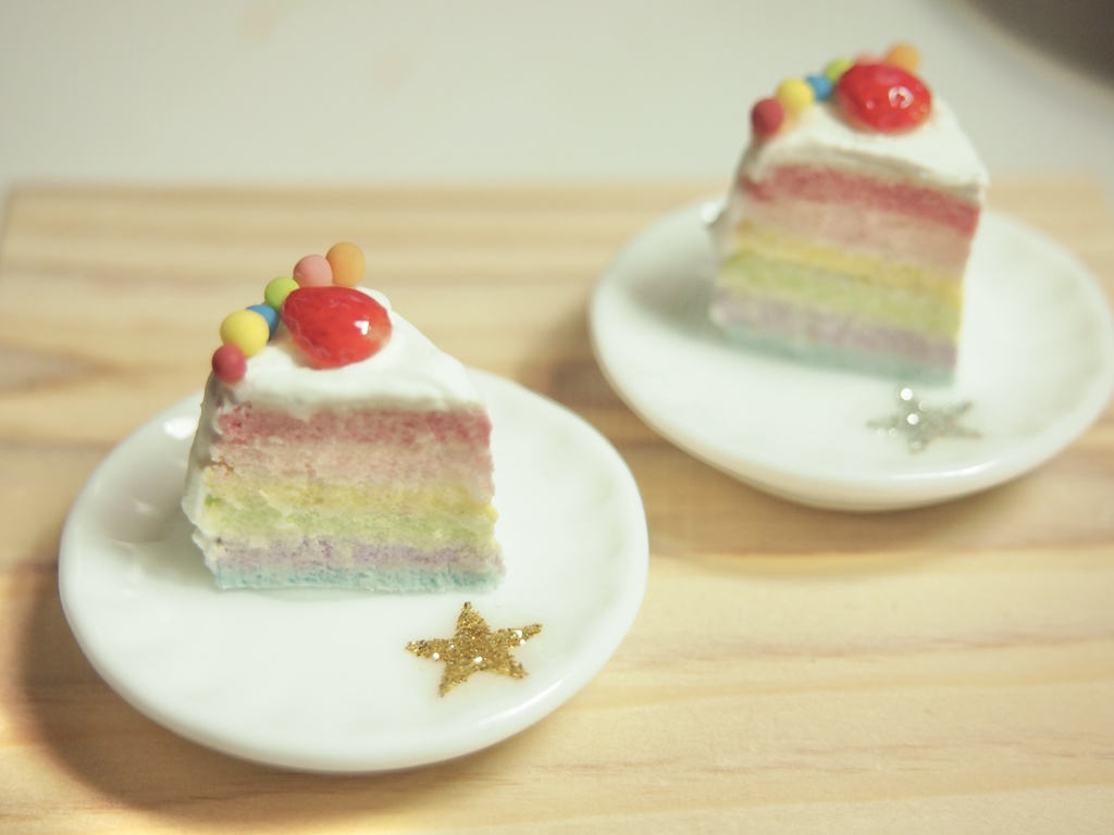 極楽印のレインボーケーキ