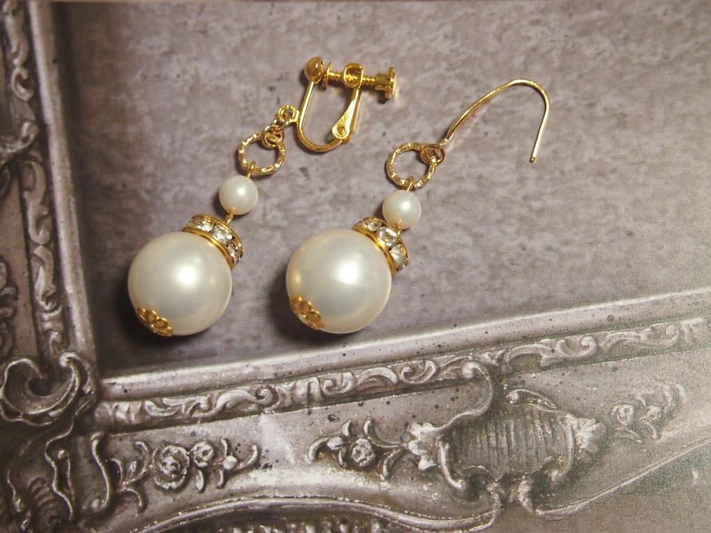 王様　ピアス＆イヤリング