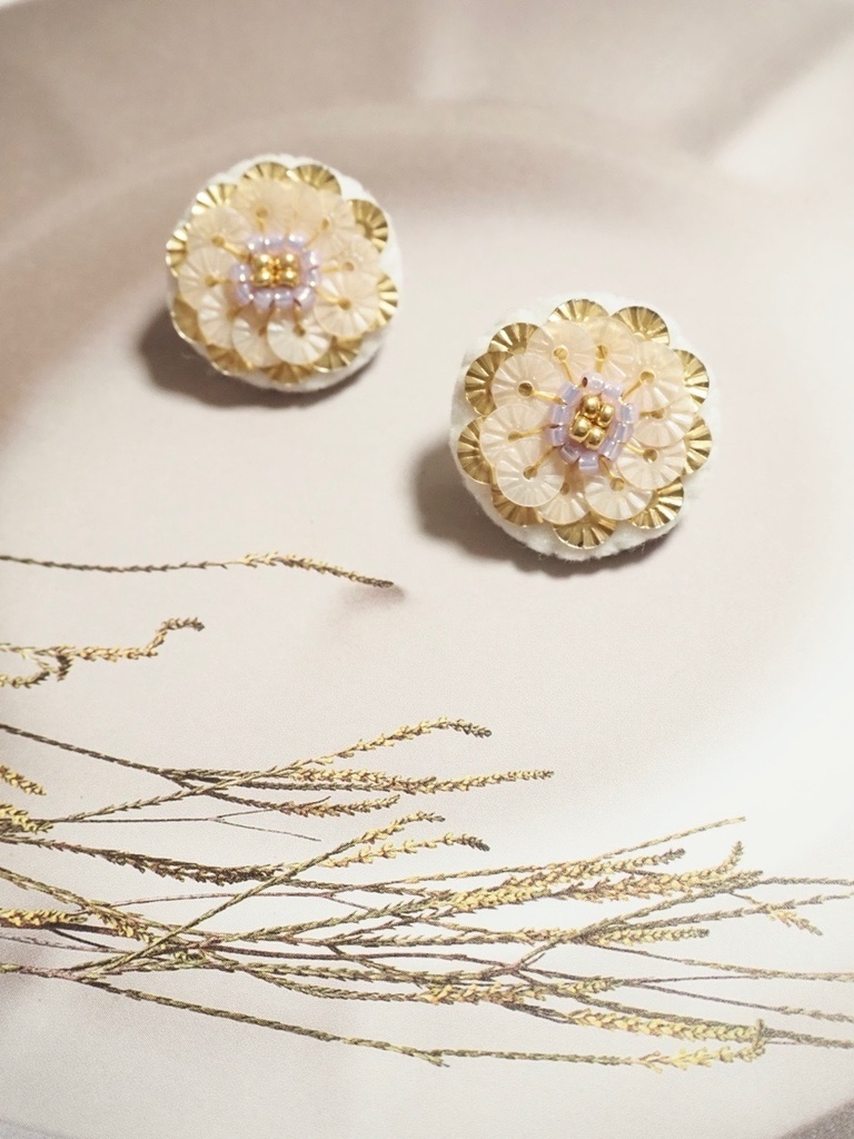 遠山桜　イヤリング