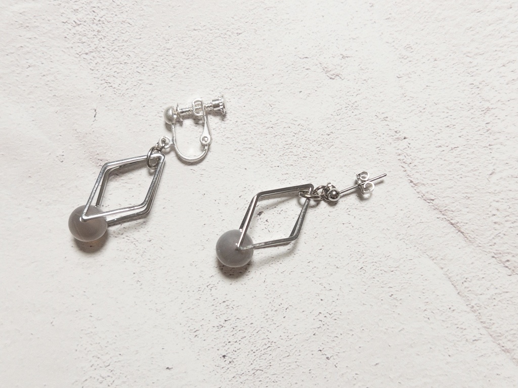 銀灰色　ピアス＆イヤリング