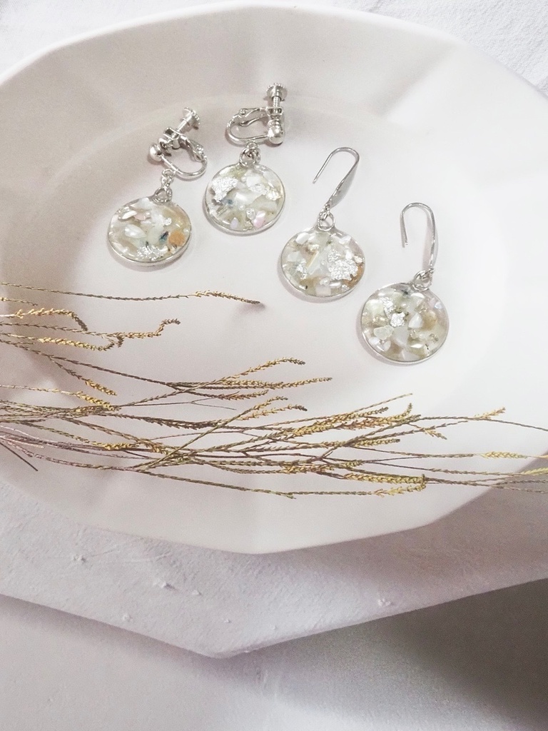 雲母　しろ　ピアス＆イヤリング