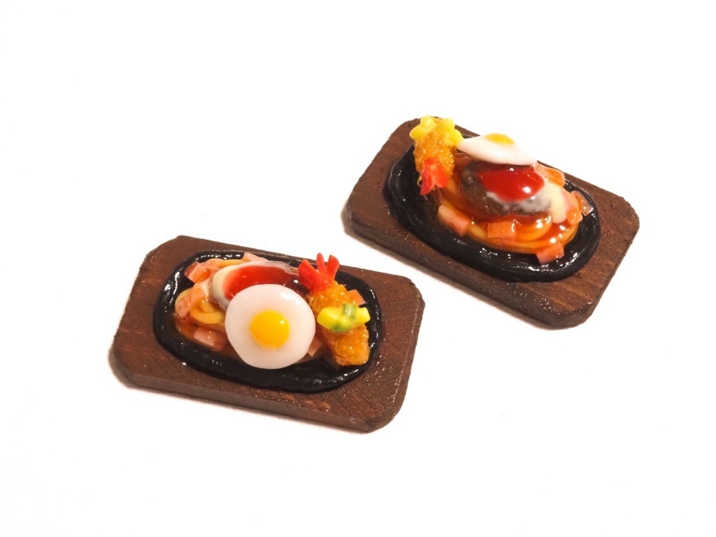 楽しいレストラン⭐︎でっかいチーズバーグナポリタン