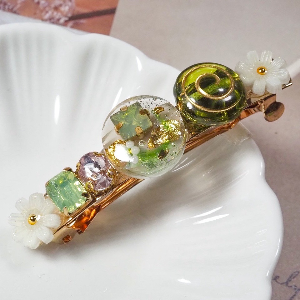 新緑の朝露 バレッタ・ヘアクリップ