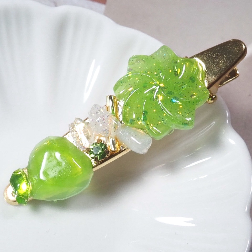 新緑の朝露 バレッタ・ヘアクリップ