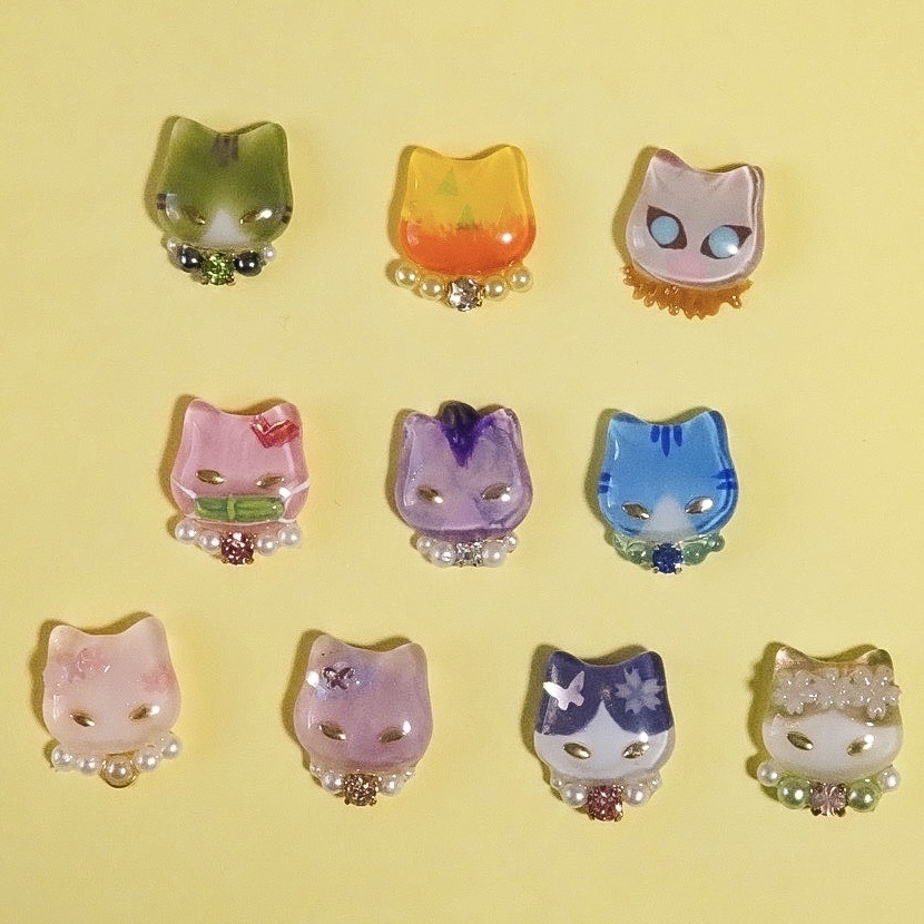 夢猫　A班　　ピアス＆イヤリング＆ピンバッジ