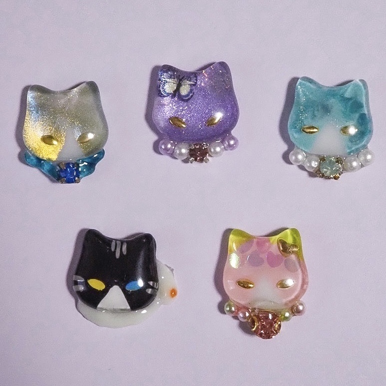 夢猫 B班  ピアス&イヤリング&ピンバッジ