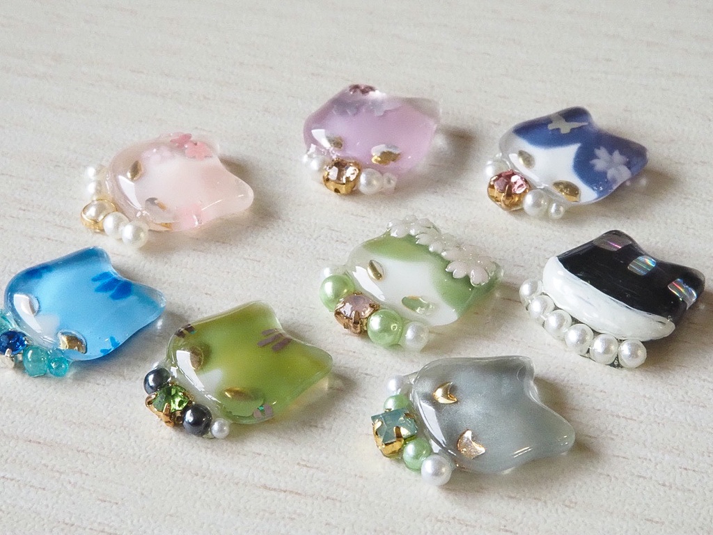 夢猫 C班 ピアス&イヤリング&ピンバッジ