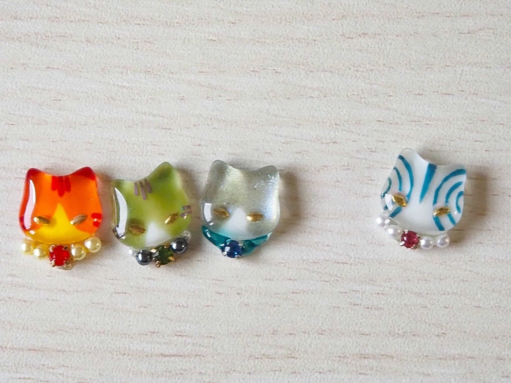 夢猫 D班 ピアス&イヤリング&ピンバッジ