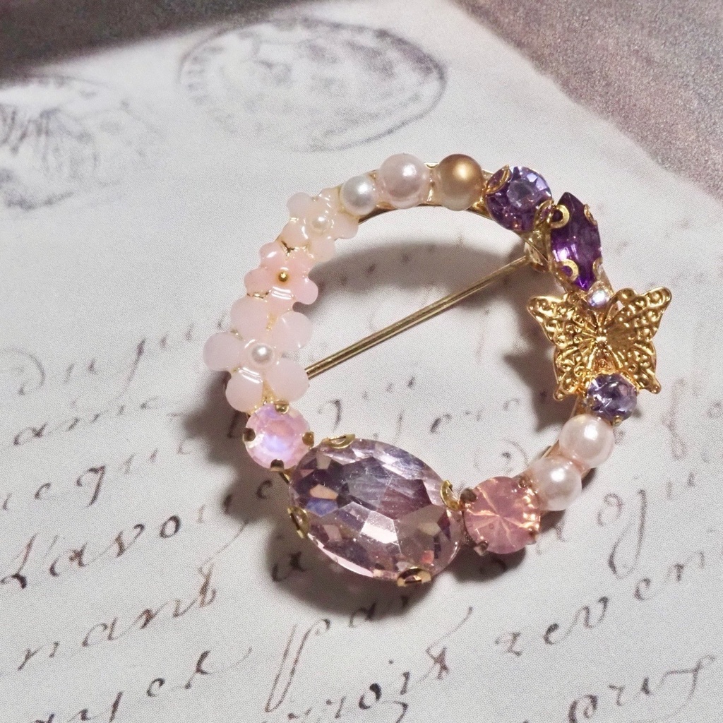 春の蝶　ブローチ