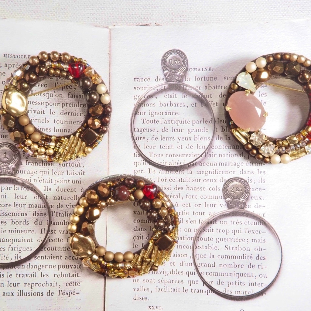 ショコラボックス　ブローチ