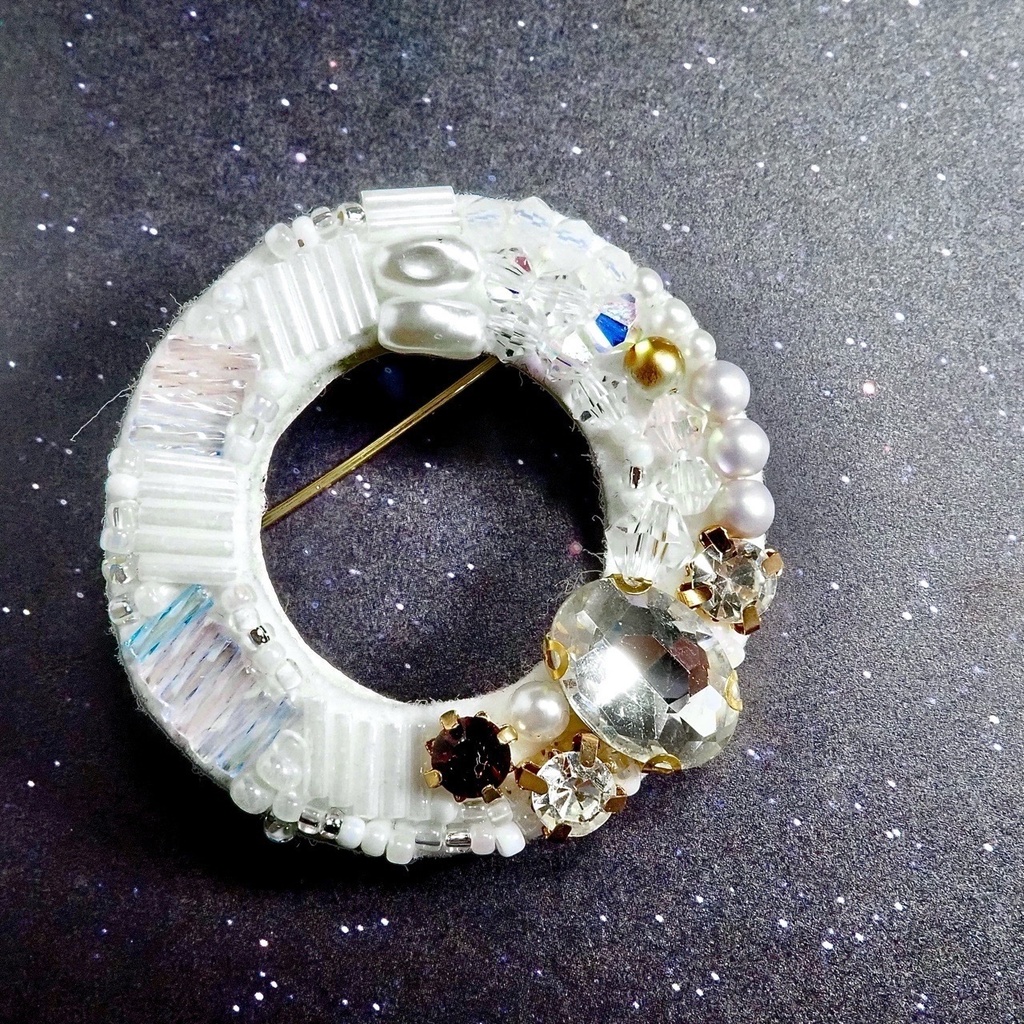 玻璃の王　ブローチ