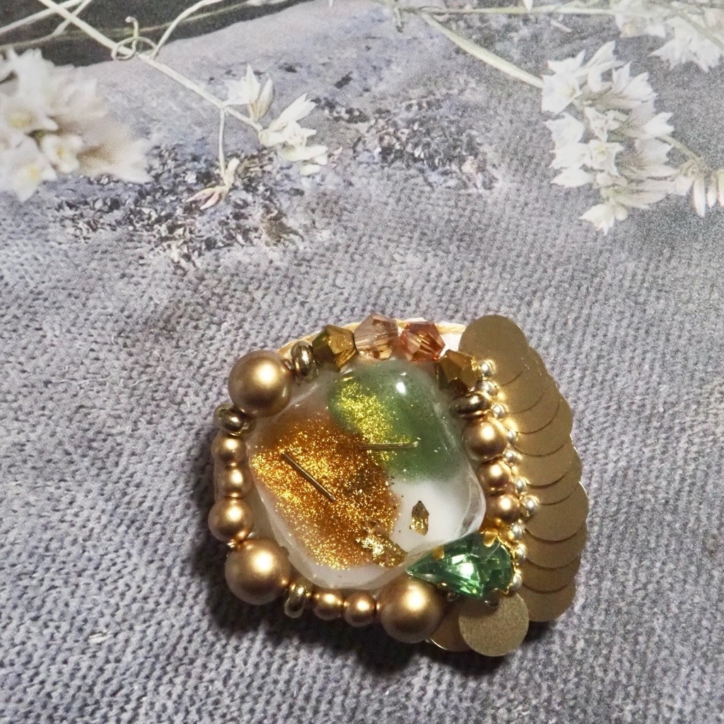 いざよう ブローチ