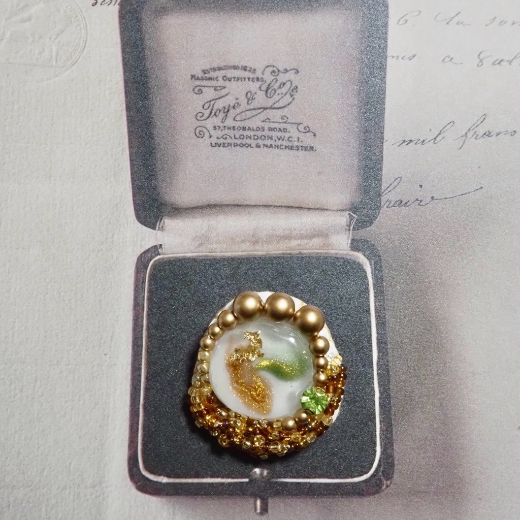 いざよう ブローチ