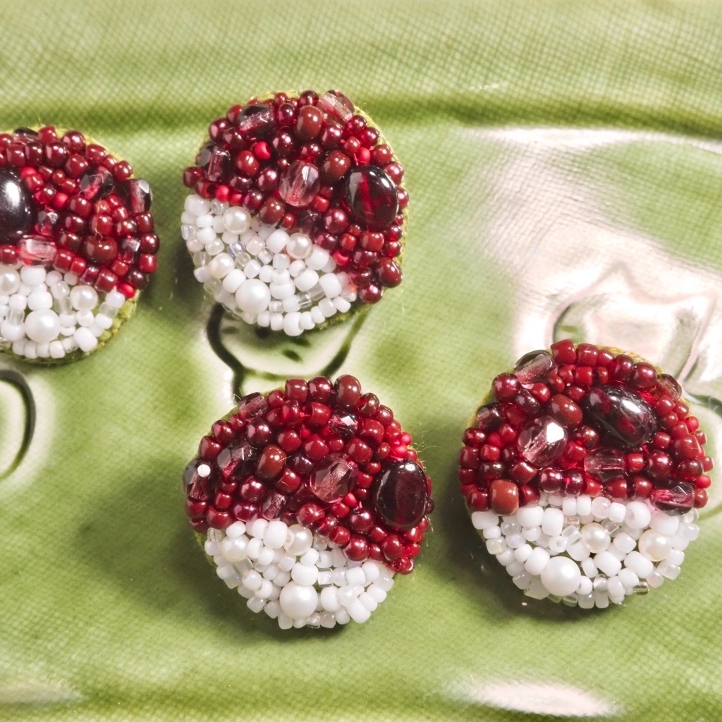 大きいおはぎ　ピアス