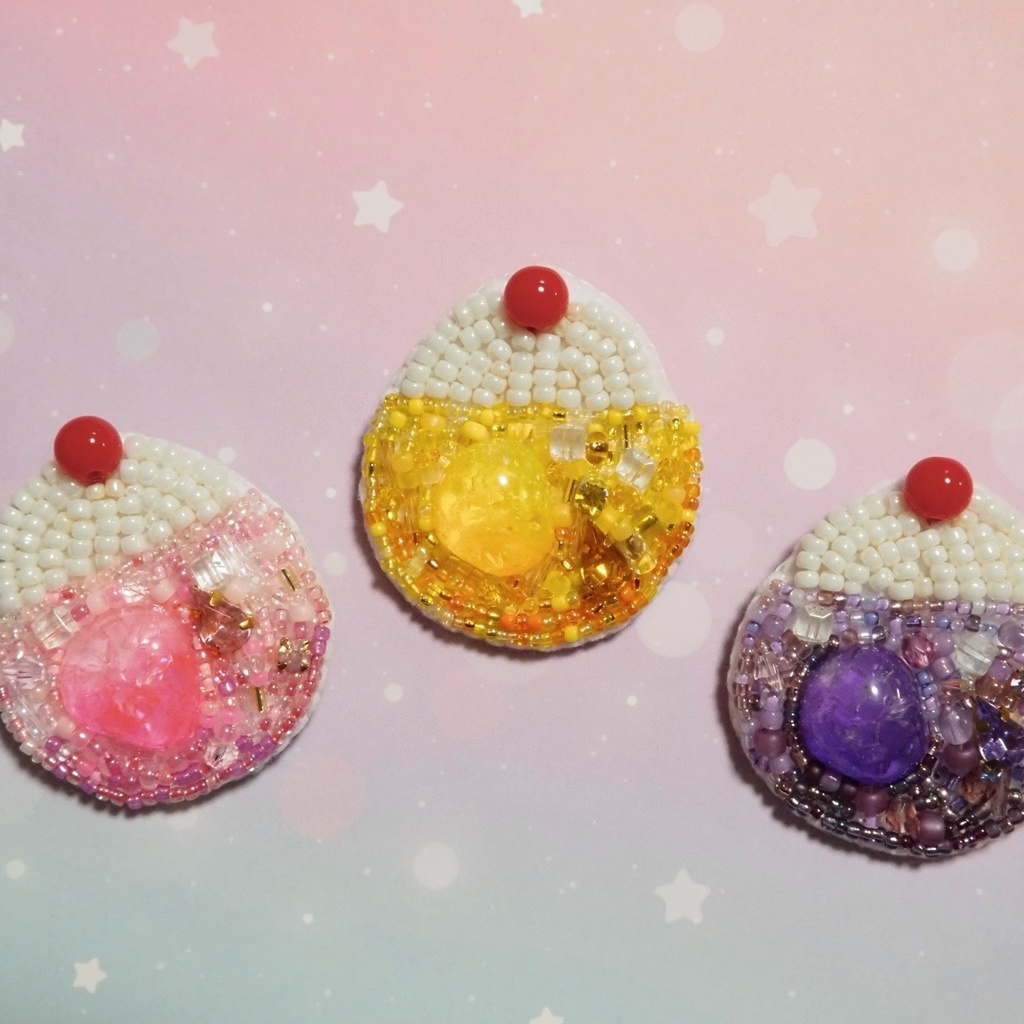 まんまるクリームソーダ ブローチ