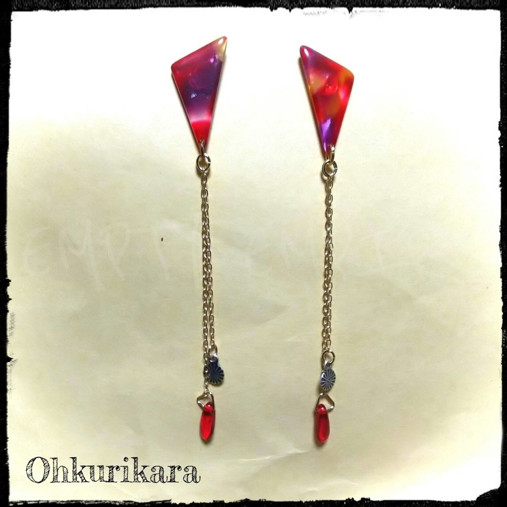 Twin Pendulum ピアス