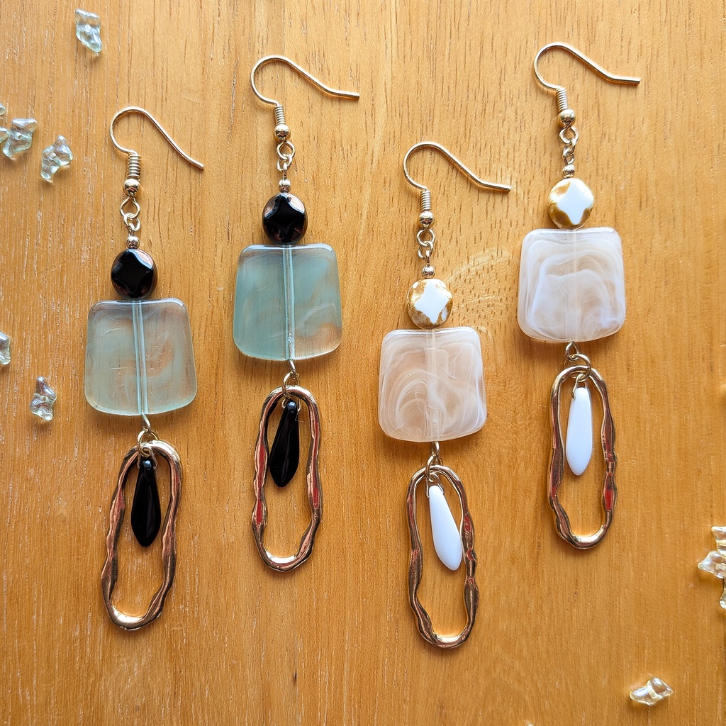 【アシメ可】源氏兄弟(髭切/膝丸)イメージ アクリル ピアス/イヤリング