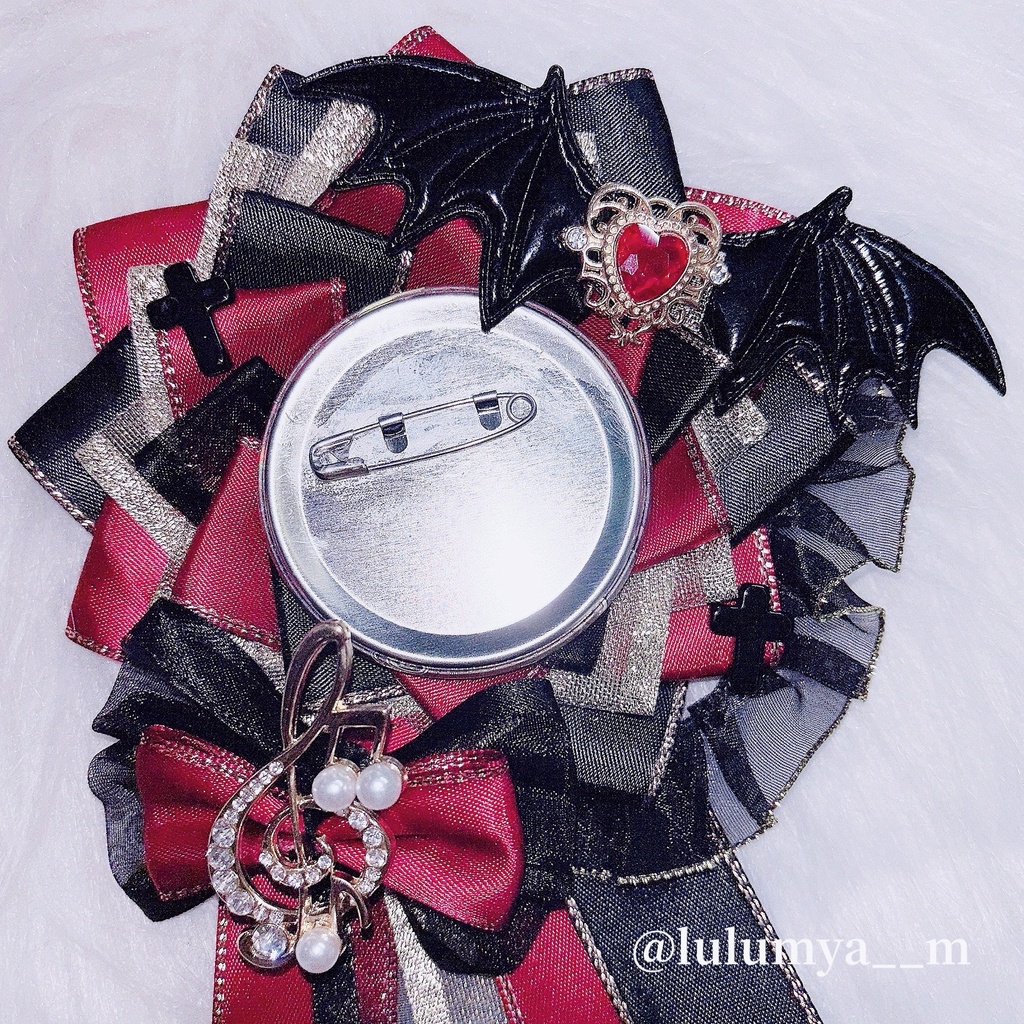 𝐑𝐞𝐝 × 𝐁𝐥𝐚𝐜𝐤 痛𝐑𝐨𝐬𝐞𝐭𝐭𝐞😈❤️(音符パーツ/悪魔の羽/57mm缶バッジ用)