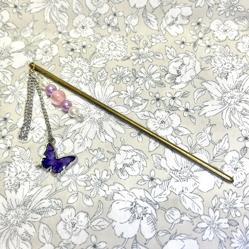 かんざし・布レジンチャーム【紫のちょうちょと桜色ビーズ】