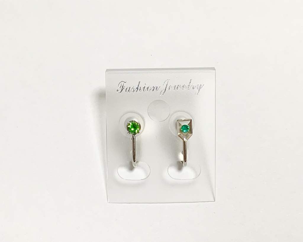 盾のイヤリング