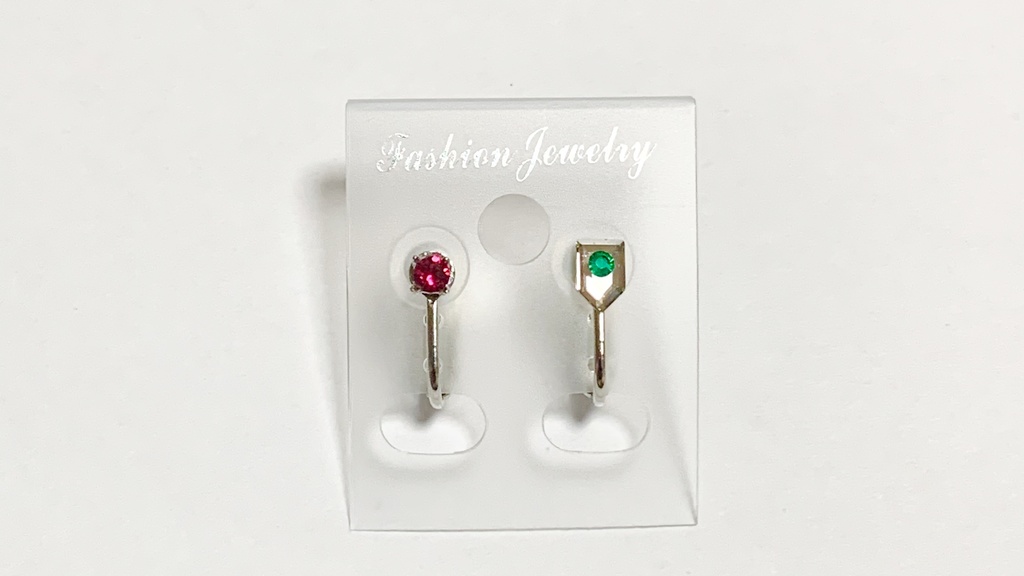 盾のイヤリング