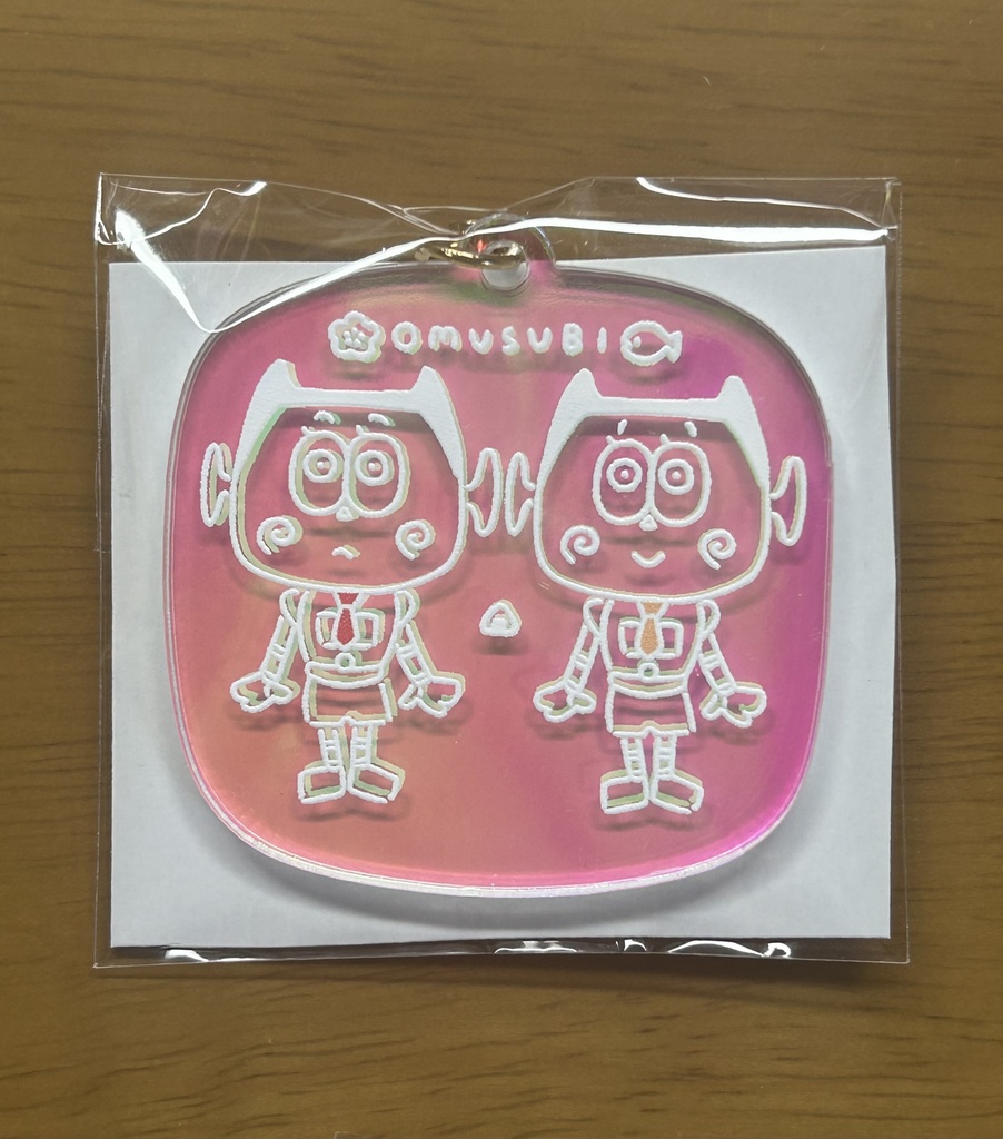 オムスビ ピンクオーロラアクリルキーホルダー