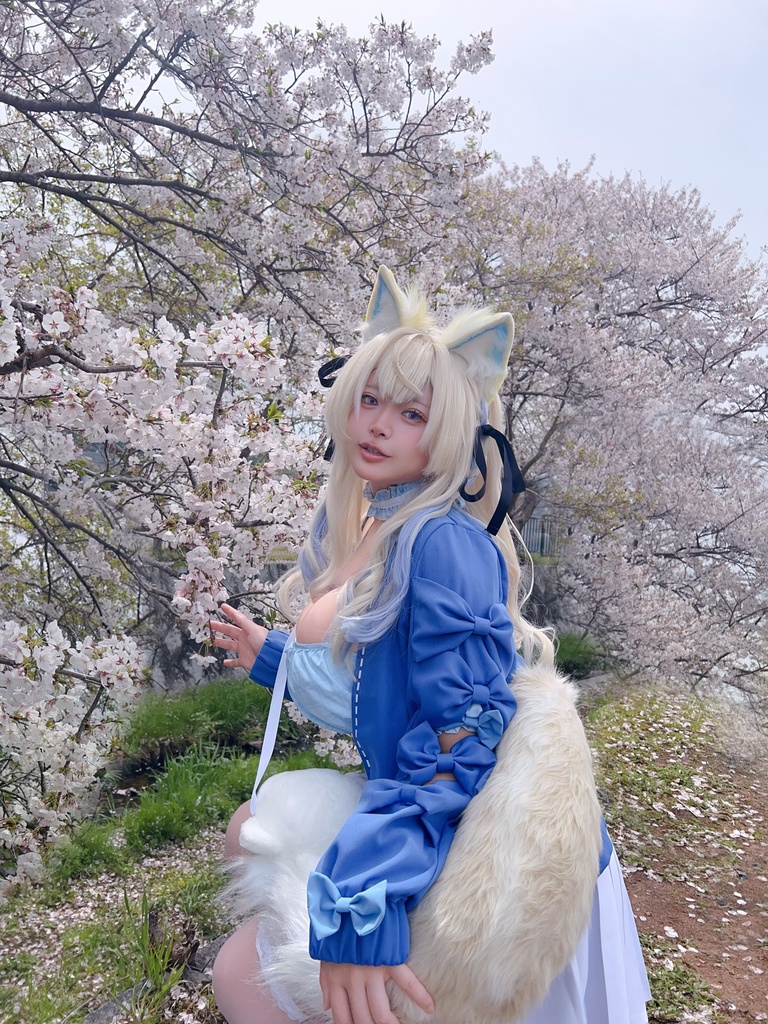 フワワ･アビスガード🐾️🩵 お花見チェキ🌸