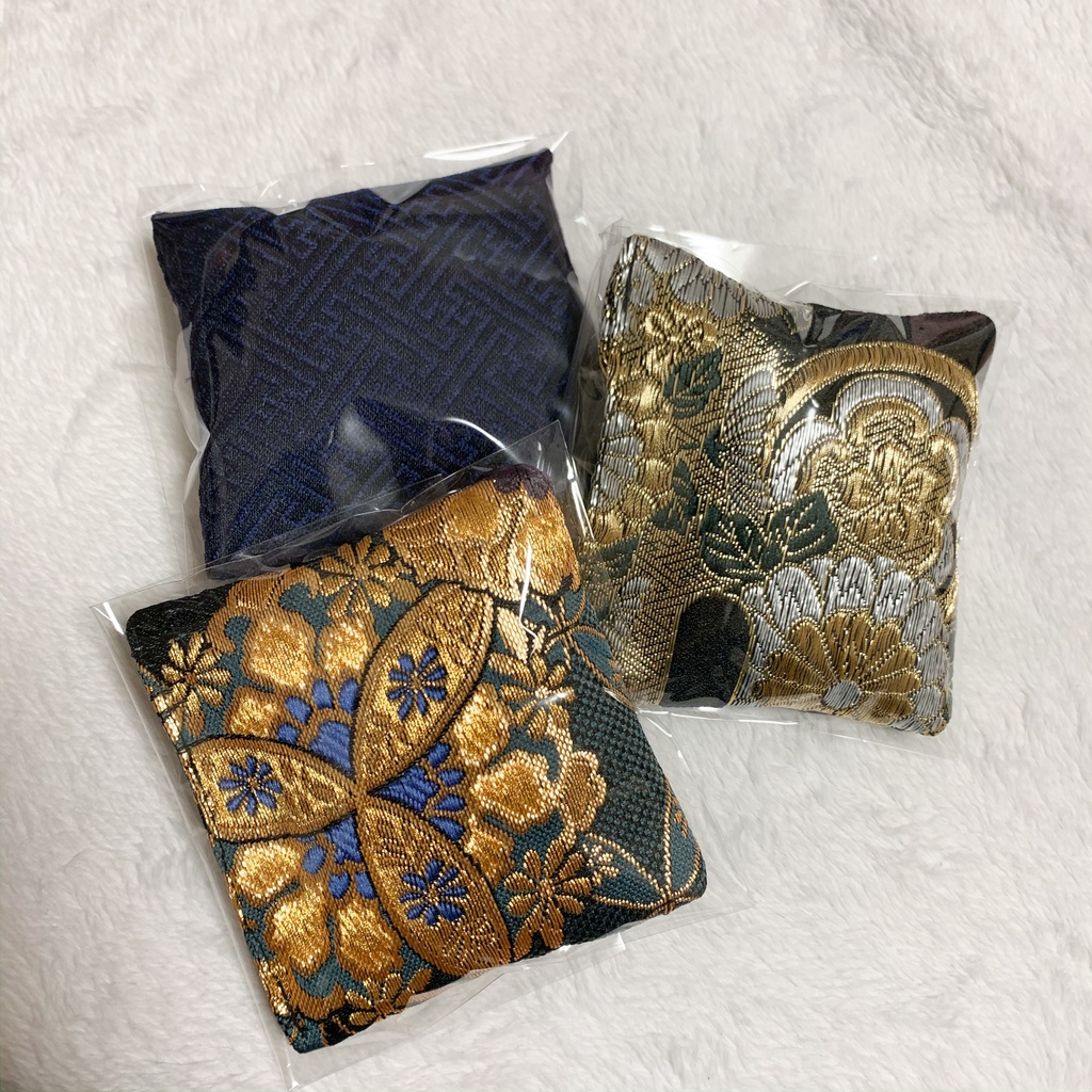 もちマスの座布団