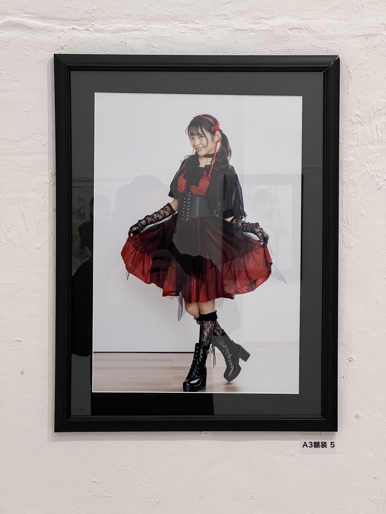 戸奈あゆみ写真展 卒業  A3額装⑤
