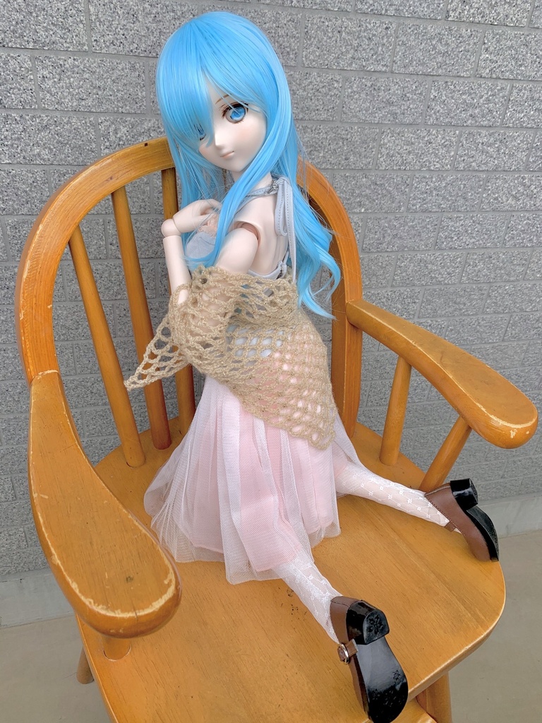 ビーズ編み込み三角ショール(ベージュ)