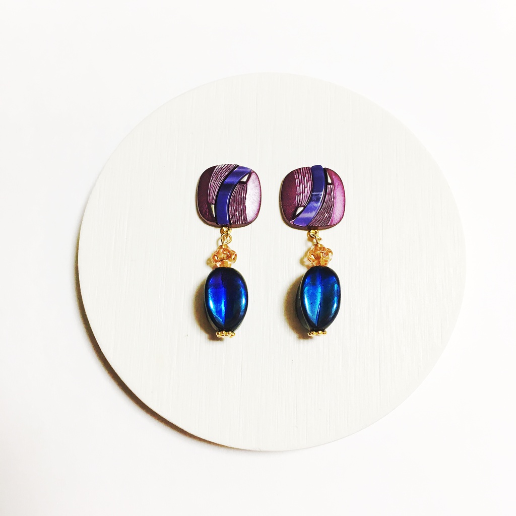 兼定組のヴィンテージボタンピアス