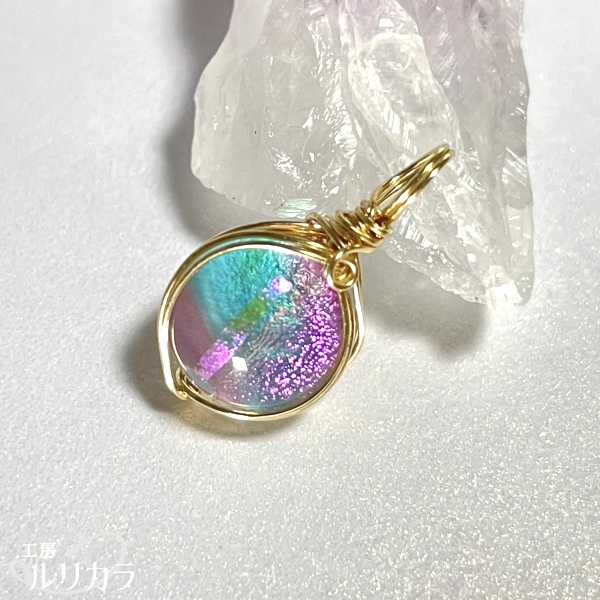 ガラス 空~桜グラデ フカネ巻きワイヤーラップペンダントトップ