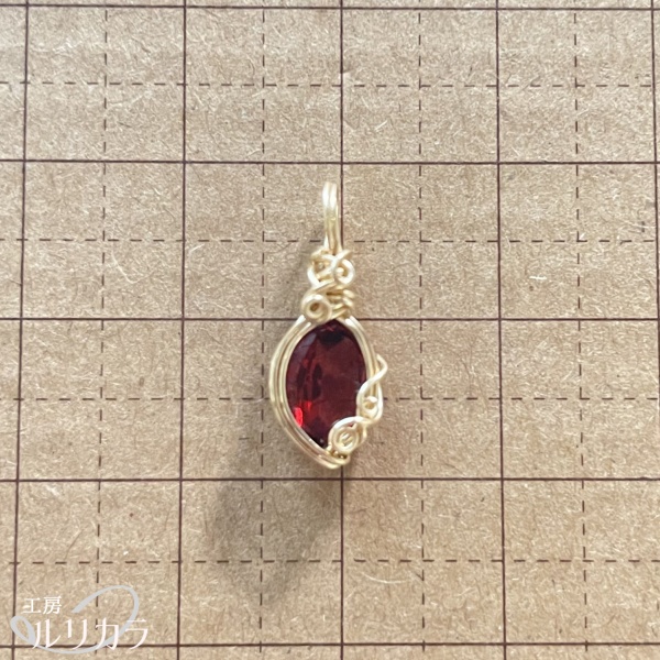 ガーネット フカネ巻き®︎ワイヤーラップペンダントトップ