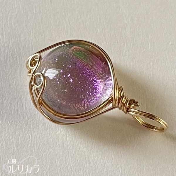 ガラス クリア~乳白色×ピンク フカネ巻き®︎ワイヤーラップペンダントトップ