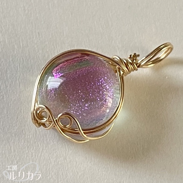 ガラス クリア~乳白色×ピンク フカネ巻き®︎ワイヤーラップペンダントトップ