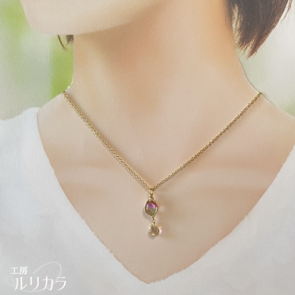 ガラス ピンク×緑+ペールイエロー フカネ巻き®︎ワイヤーラップ連結ペンダントトップ