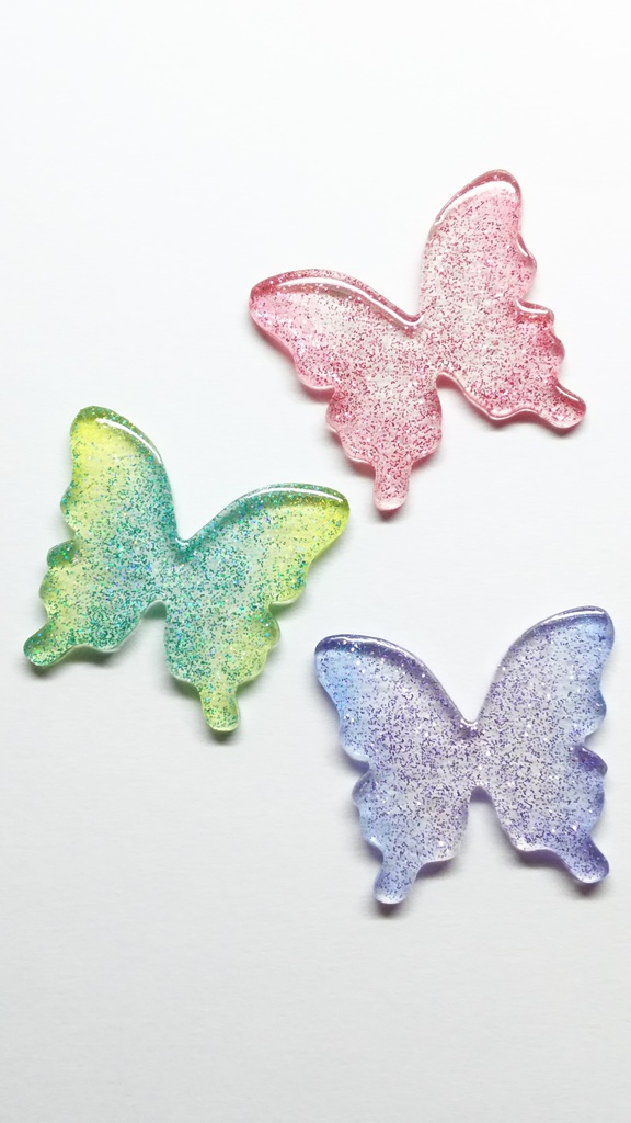 蝶のストラップ