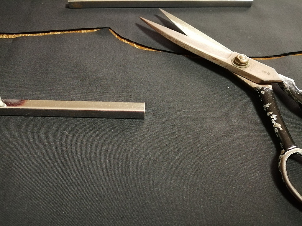 【1点もの・デザイン画付き】アシメトリー左右2種素材ブラウス(KOJI TOYODA)