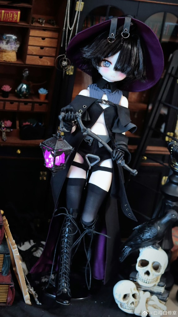 「白箱事務所」『ポータブル魔女』mdd