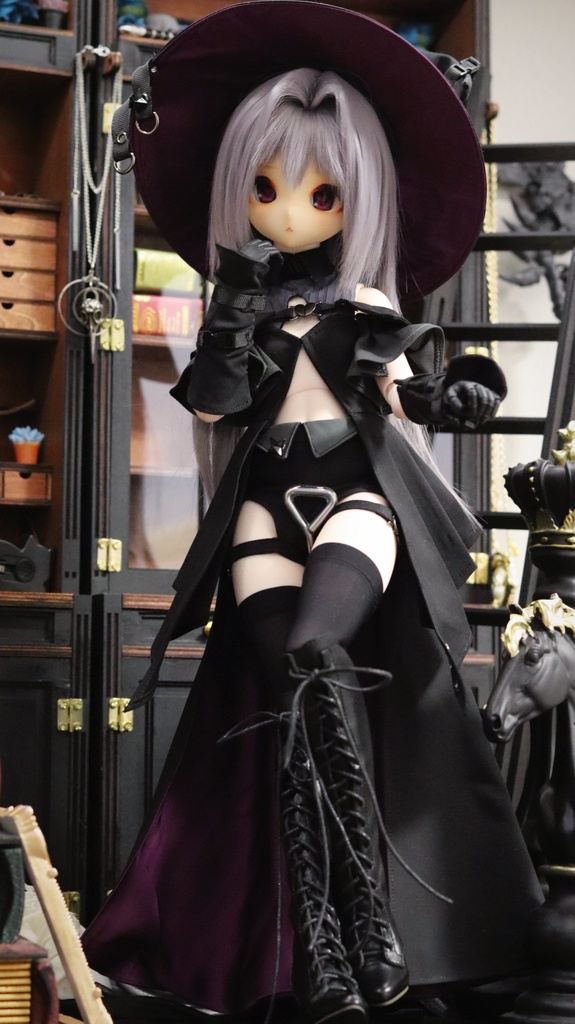 「白箱事務所」『ポータブル魔女』mdd