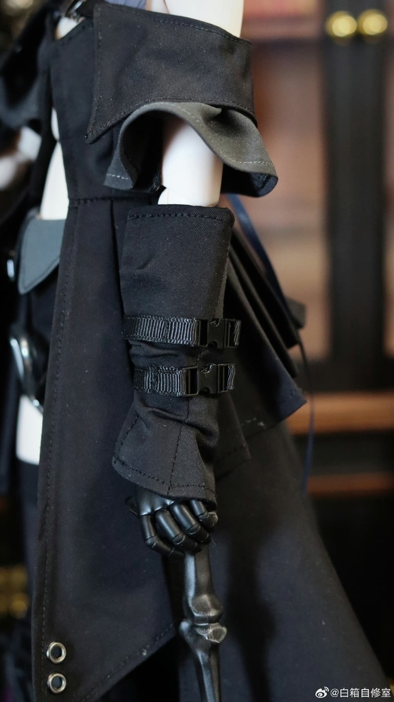 「白箱事務所」『ポータブル魔女』mdd