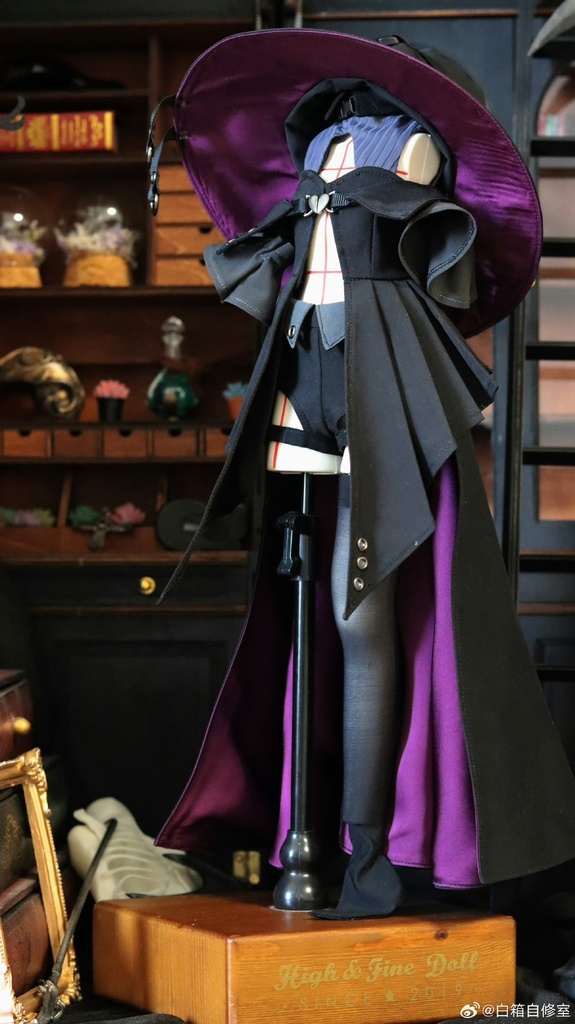 「白箱事務所」『ポータブル魔女』mdd