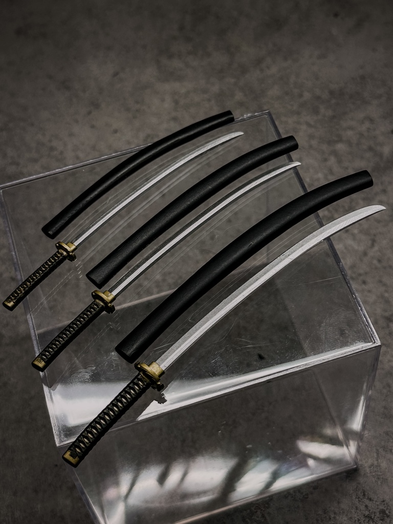 1/12スケール 日本刀&鞘  太刀 CW002(アクションフィギュア用)