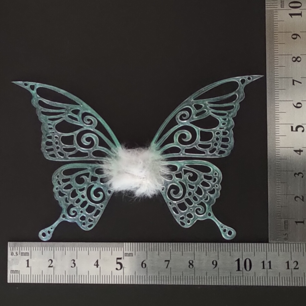 少し小さい妖精の翅